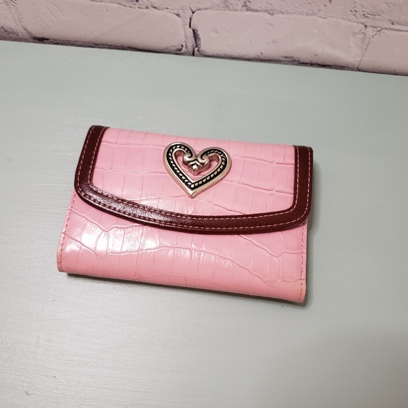 Pink Wallet - Picture 2 of 8